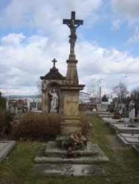 Holice-nový hřbitov-ústřední kříž z r.1845-Foto:Ulrych Mir.