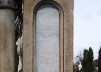 Holice-nový hřbitov-náhrobek rodiny Vieckových z r.1845, detail-Foto:Ulrych Mir.