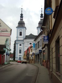 Žámberk-kostel sv. Václava z Kostelní ulice-Foto:Ulrych Mir.