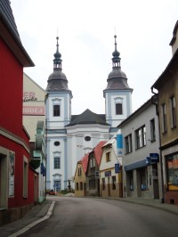 Žámberk-kostel sv. Václava z Kostelní ulice-Foto:Ulrych Mir.