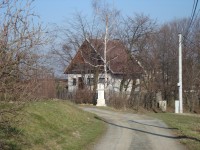 Hlubočky-Posluchov-boží muka z r.1921 na začátku obce  u polní cesty z Mariánského Údolí-Foto:Ulrych Mir.
