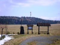 Červená hora-Seidlerův kříž a Cesta česko-německého porozumnění a věž meteorologické stanice-Foto:Ulrych Mir.