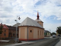 Bystrovany-kaple sv.Bartoloměje z r.1887 na návsi-Foto:Ulrych Mir.