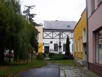 Bělidla-ulice Táboritů s křížem z r.1877 a hostincem Na blajchu-Foto:Ulrych Mir.
