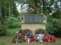 Černovír-pomník umučeným a popravených 21 přerovských a 2 olomouckých občanů v r.1945 u střelnice za fortem č.XXII-Foto:Ulrych Mir.