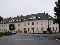 Řepčín-Svatoplukova ulice u železničního přejezdu a ZŠ, bývalá klášterní škola-Foto:Ulrych Mir.