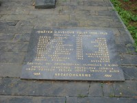 Řepčín-Svatoplukova ulice-Památník obětem světových válek v parku před školou-Foto:Ulrych Mir.