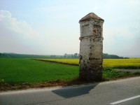 Topolany-boží muka z pol.18.stol. u silnice do Ústína-Foto:Ulrych Mir.