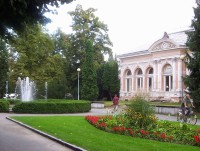 Olomouc-Smetanovy sady-lázeňský pavilon a fontána na Rudolfově aleji-Foto:Ulrych Mir.