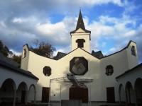Poutní kostel Panny Marie Pomocné u Zlatých Hor-průčelí kostela-Foto:Ulrych Mir.
