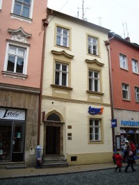 Olomouc-Pavelčákova ulice č.11-dělová koule nad vchodem-Foto:Ulrych Mir.