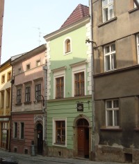 Olomouc-Havelkova ulice-dům č.7 s dělovou koulí z pol.18.stol.-Foto:Ulrych Mir.