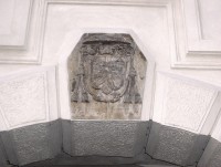 Olomouc-Václavské náměstí-Kapitulní děkanství-erb přemyslovských knížat nad vstupním portálem-Foto:Ulrych Mir.