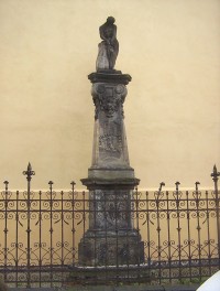 Olomouc-ulice Na Hradě-3.socha u kostela sv.Michala-Foto:Ulrych Mir.