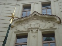 Olomouc-Na Hradě-budova Sarkandrina se štukovým zobrazením sousední kaple-Foto:Ulrych Mir.