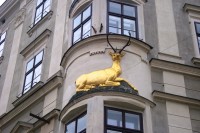 Olomouc-Horní náměstí-dům U Zlatého jelena-domovní znamení-Foto:Ulrych Mir.