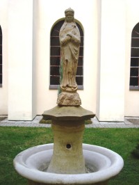 Olomouc-Žerotínovo nám.-bývalý Dominikánský klášter-kašna na nádvoří-Foto:Ulrych Mir.