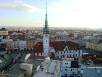 Olomouc z věže chrámu sv.Mořice-Horní náměstí s radnicí-Foto:Ulrych Mir.