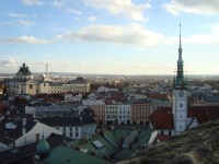 Olomouc z věže chrámu sv.Mořice-kostel sv.Michala-Kněžský seminář-Horní náměstí s Krajinskou lékárnou a radnicí-Foto:Ulrych Mir.