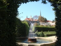Praha-Valdštejnská zahrada-kašna s fontanou-krápníková stěna-voliéra-Foto:Ulrych Mir.