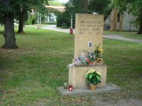Poděbrady-nám. 5.května-pomník-Foto:Ulrych Mir.
