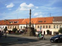Poděbrady-náměstí s morovým mariánským sloupem z r.1765-Foto:Ulrych Mir.