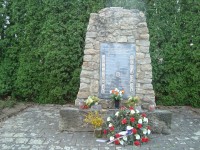 Zákřov-pomník na Zákřovskou tragédii 18.IV.1945-Foto:Ulrych Mir.