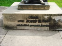 Jaroměř-Josefov-pevnost-Riegrovo nám. se sochou císaře Josefa II.-Foto:Ulrych Mir.