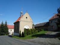 Hostkovice-kaple Neposkvrněného Početí P.Marie z r. 1891 a socha Panny Marie z r.1877-Foto:Ulrych Mir.