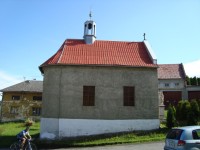 Hostkovice-kaple Neposkvrněného Početí P.Marie z r. 1891 a socha Panny Marie z r.1877-Foto:Ulrych Mir.