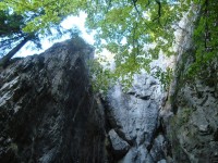 Špranek-skalní brána Zkamenělý zámek-vrch brány-Foto:Ulrych Mir.