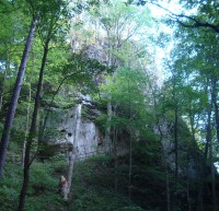 Špranek-hradní skála a stezka ke skalní bráně-Foto:Ulrych Mir.