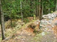 Freudenštejn-hradní zřícenina-amatérská rekonstrukce hradeb-Foto:Ulrych Mir.