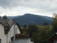Zámecký vrch s hradem Fürstenwalde ze silnice na Mnichov-Foto:Ulrych Mir.