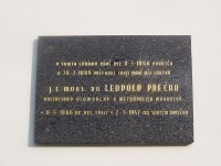 Velký Týnec-pamětní deska ThDr. Leopolda Prečana na farním kostele-Foto:Ulrych Mir.
