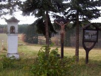 Bouzov-Podolí-boží muka s křížem a obrazem u silnice od hřbitova k Podolí-Foto:Ulrych Mir.