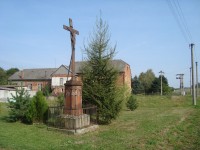 Bouzov-Hvozdečko-litinový kříž z r. 1857 ve směru na Kovářov-Foto:Ulrych Mir.