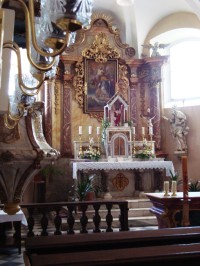Bouzov-farní kostel sv.Gotharda-oltář-Foto:Ulrych Mir.