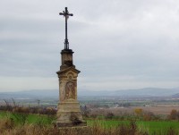 Hrabí-litinový kříž z r.1902 u silnice k Olešnici-Foto:Ulrych Mir.