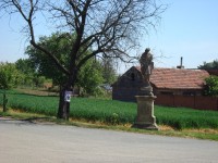 Střížov-socha sv. Jana Nepomuckého z r.1735 na křižovatce u silnice do Náměště na Hané-Foto:Ulrych Mir.