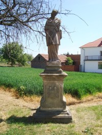 Střížov-socha sv. Jana Nepomuckého z r.1735 na křižovatce u silnice do Náměště na Hané-Foto:Ulrych Mir.