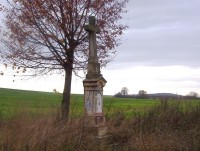 Chudobín-kříž z r.1900 v polích za zámkem-Foto:Ulrych Mir.