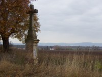 Chudobín-kříž z r.1900 v polích za zámkem-Foto:Ulrych Mir.