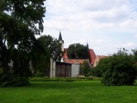 Čechy pod Kosířem-salla terrena a kostel sv.Jana Křtitele-Foto:Ulrych Mir.