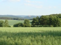 Bouzov ze silnice mezi Veselím a Zavadilkou-Foto:Ulrych Mir.