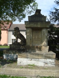 Čehovice-náves-pomník obětem I.světové války-Foto:Ulrych Mir.