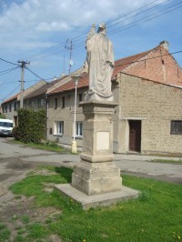 Čehovice-sloup se sochou sv.Floriána z r.1886 na záhumenku-Foto:Ulrych Mir.