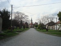 Čehovice-náves s kostelem sv.Prokopa z let 1788-89-Foto:Ulrych Mir.