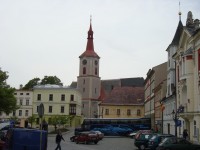 Králíky-Velké náměstí a farní kostel sv.Michaela Gabriela z r.1577-Foto:Ulrych Mir.