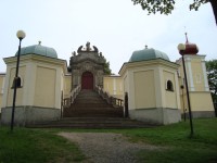 Hora Matky Boží-poslední kapličky a vstupní velké schodiště s bránou-Foto:Ulrych Mir.